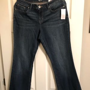 Curvy fit low rise boot cut jeans, new w/tags
